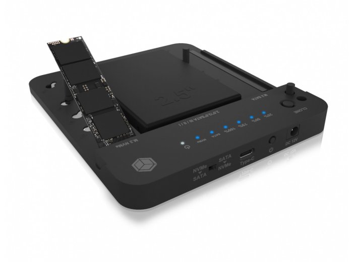 Stacja dokująca/klonująca IB-2915MSCL-C31 M.2 dla M.2 0NVMe i SATA 2,5/3,5 SSD/HDD
