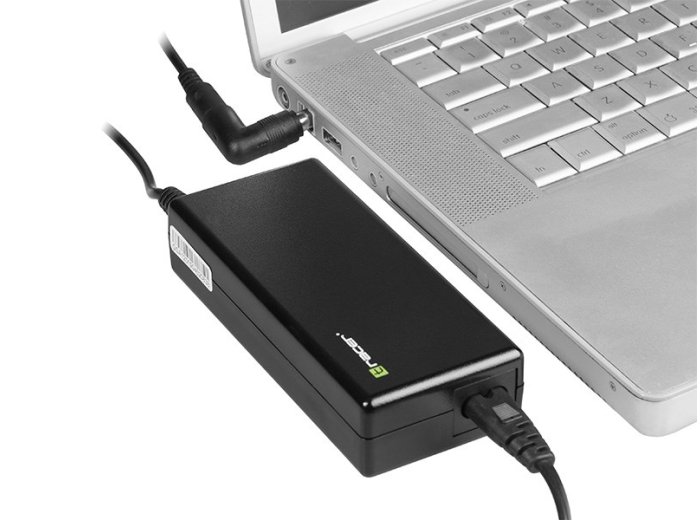 Tracer TRAAKN45424 adapter zasilający/ inwentor Wewnętrzna 70 W Czarny