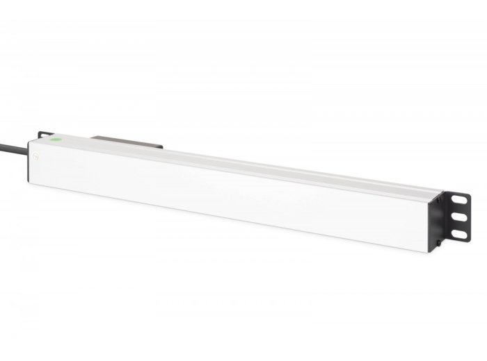 Listwa zasilająca PDU Rack 19" z wyłącznikiem nadprądowym Typ C 16A, 7 gniazd Schuko CEE 7/3 (45°), kabel 1,8m wtyk Unischuko CEE 7/7, 16A, aluminiowa