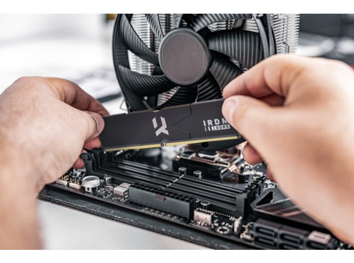 Pamięć DDR5 IRDM 32GB(2*16GB)/6400 CL32 czarna