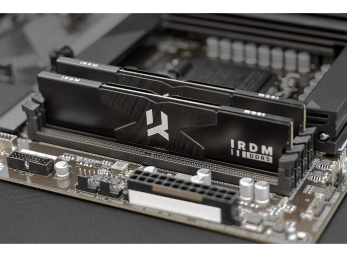 Pamięć DDR5 IRDM 32GB(2*16GB)/6400 CL32 czarna