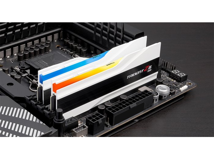 G.Skill Trident Z Trident Z5 RGB moduł pamięci 48 GB 2 x 24 GB DDR5 8400 MT/s 288-pin DIMM