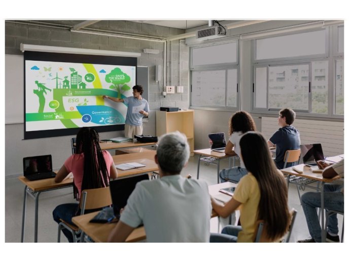 Projektor ZK551 5100 lm / Laser / 4K UHD /Lens shift / 360° /1.6 x zoom/Mircast/Airplay