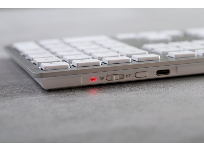 Klawiatura bezprzewodowa do Mac KW 9100 Slim Wireless Silver Germany